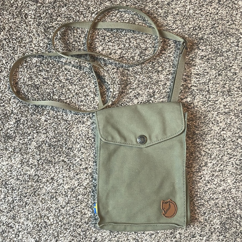 Fjallraven pocket purse